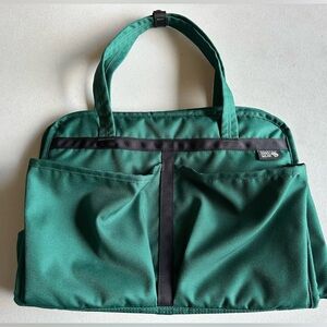 Mountain Hardware Camp Tough Tote in Green with Black Trim